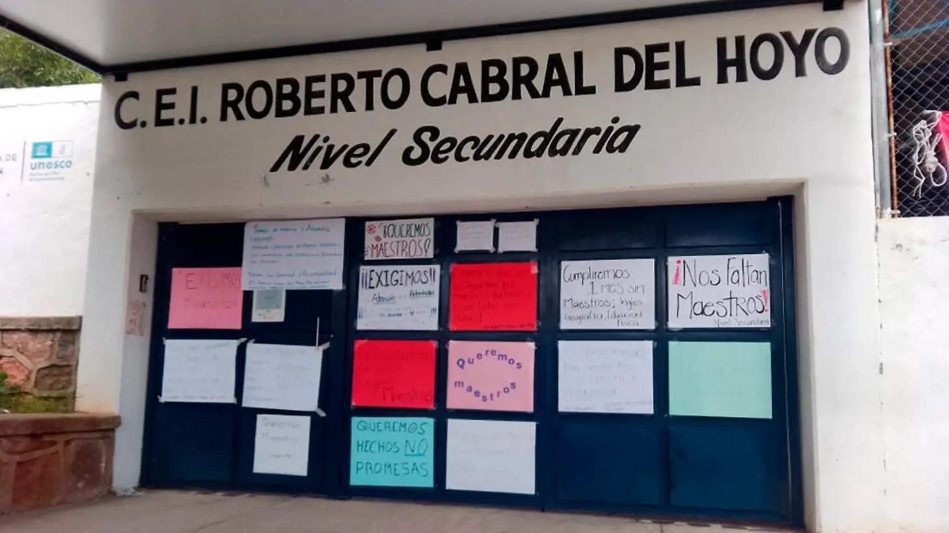 Portesta en escuela secundaria